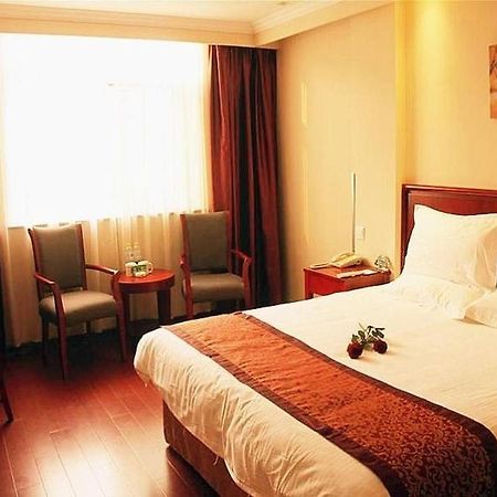Greentree Inn Jiangsu Yancheng Dongtai Honglan Road Pedestrian Street Express Hotel Экстерьер фото